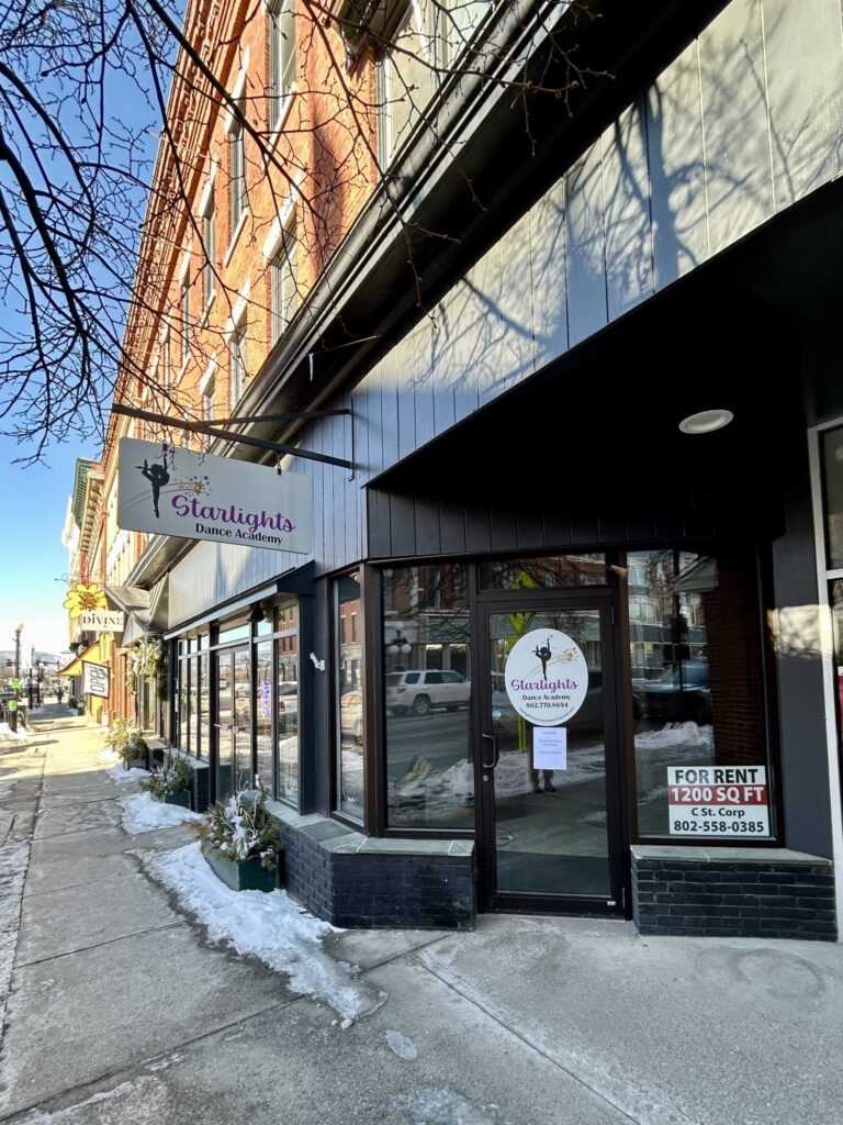 Exciting opportunity! A 1,200-square-foot retail space is now available for rent at 29 Center Street in Downtown Rutland, Vermont!